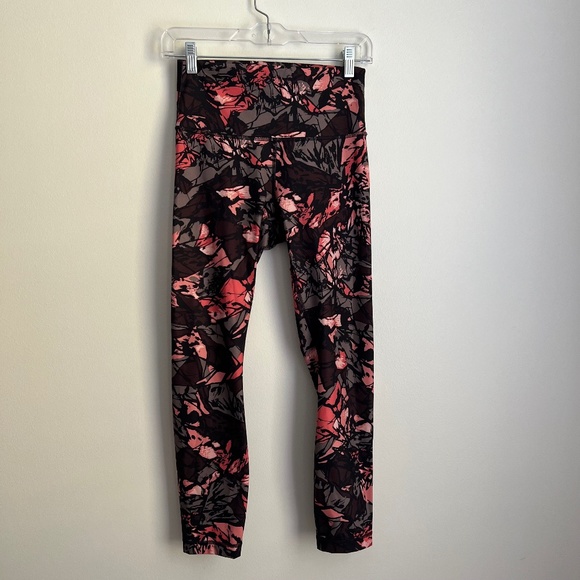 Lululemon x SoulCycle High Times Pant in Paint Storm, Size6 - Picture 1 of 5